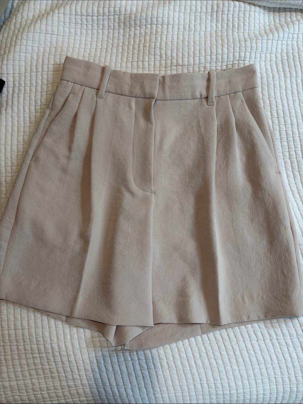 Aritzia Effortless Shorts in Light Pink/Taupe